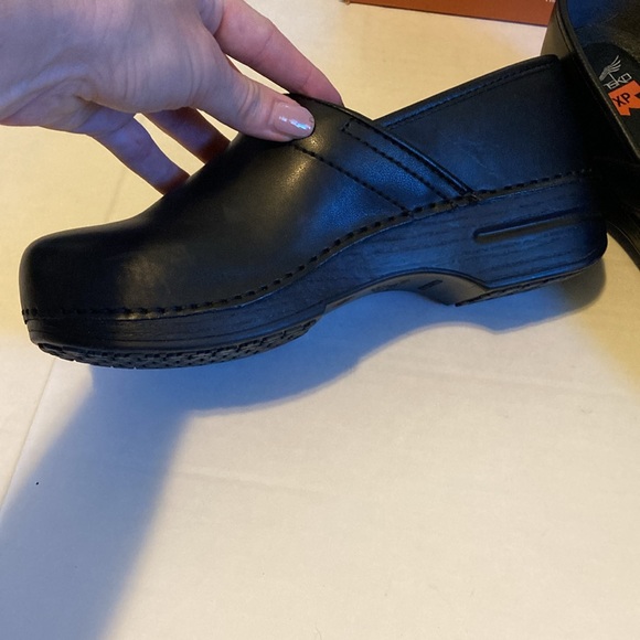 Dansko XP black mule clog size 41 slip resistant nurse shoe - Picture 14 of 16